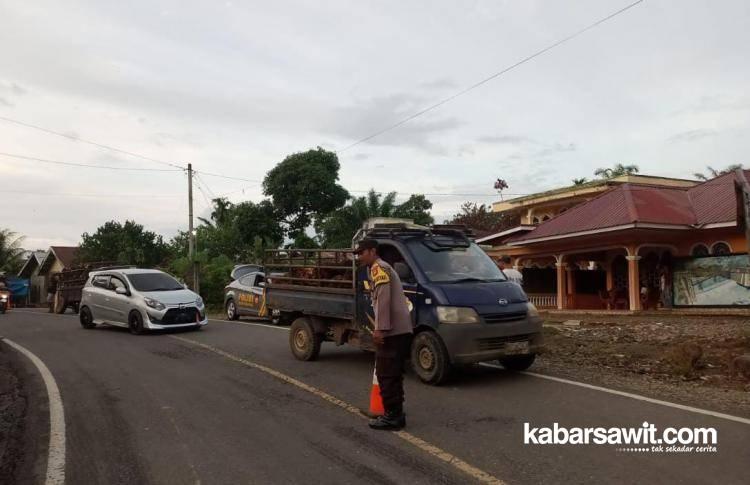 Mobil Pengangkut Sawit Rusak, Polisi Langsung Sigap 