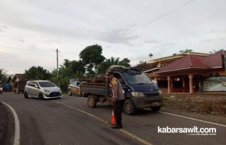 Mobil Pengangkut Sawit Rusak, Polisi Langsung Sigap 
