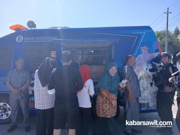 Petani Sawit! Kalau Mau Tukar Duit Pecahan Kecil, Datang Saja ke Kasling