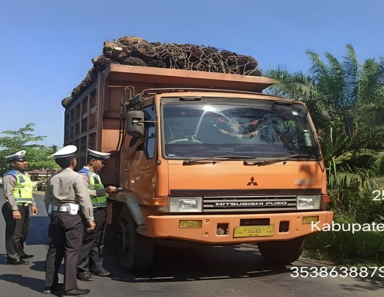 Oalah...,Truk Sawit di Bengkulu Tengah Memang Bandel! 