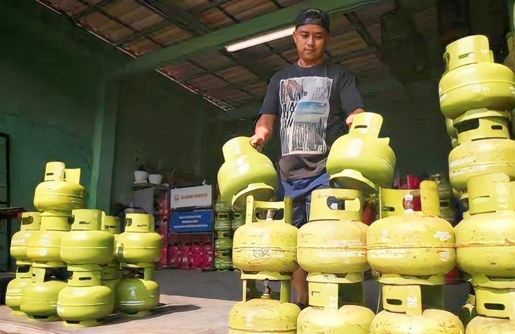 Petani Sawit di Bengkulu Tagih Janji Gubernur Rohidin  