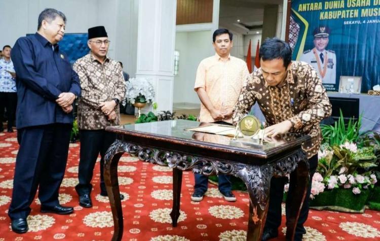 Perusahaan Sawit di Muba Diminta Taati Peraturan