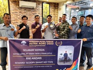 PT KPU Anugerahi Tiga Mitra Astra Agro Best Partner Award