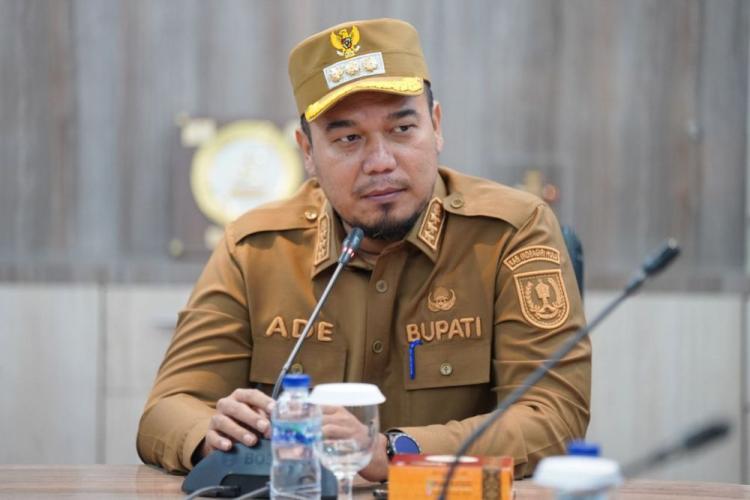 Jalan di Bongkal Malang Rusak, Bupati Inhu Sebut Sudah Berkoordinasi dengan Perusahaan Sawit untuk Perbaikannya