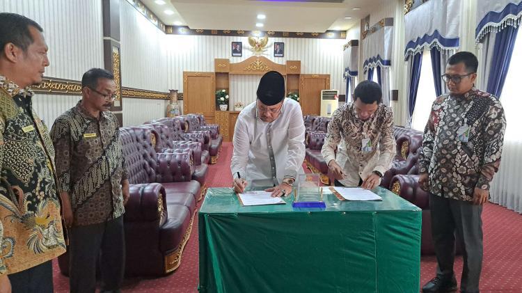 Didanai DBH Sawit, 2.000 Petani Sawit di Nagan Raya Dapatkan Perlindungan Jamsostek