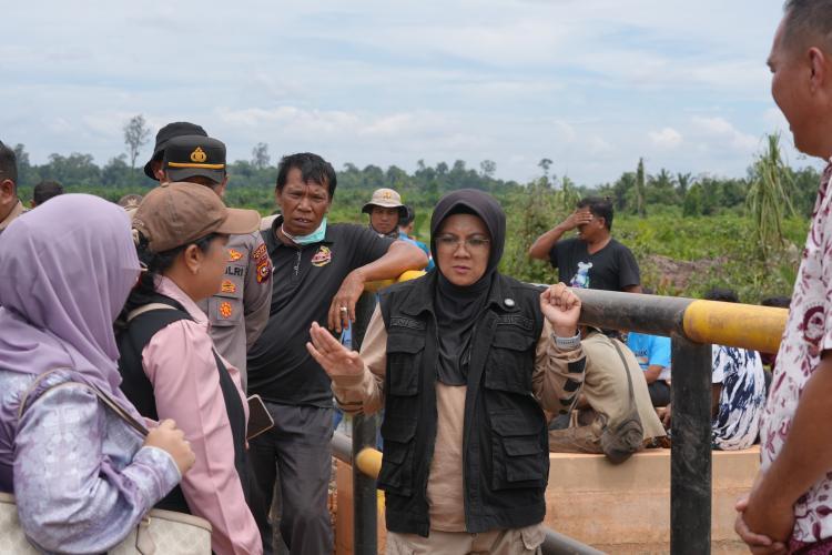 Sambangi PT FDI, Bupati Siak Minta Manajemen Perusahaan Berikan Akses Masuk Masyarakat ke Kebunnya