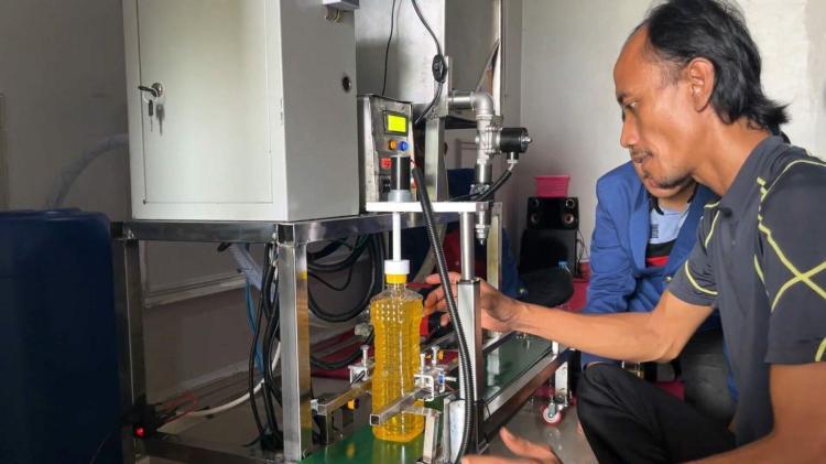 Diperkenalkan,  Teknologi Otomasi Pengemasan Minyak Goreng 