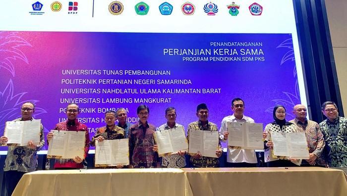Unhas Terima 60 Mahasiswa Penerima Beasiswa Sawit 2025, Wakil Rektor:  Kami Bangga