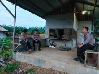 Personil Polres Sekadau Gelar Patroli Dialogis dengan Pemilik Ram dan Penampung TBS Serra Brondolan