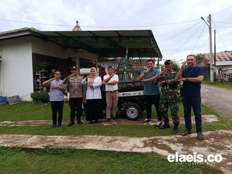Melalui TJSL, PTPN IV Regional 4 Berikan Kendaraan Angkut Sampah kepada Warga Kenali Asam