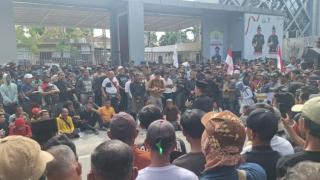 Ribuan Petani Kepung Kejati Riau, Ajukan 5 Tuntutan