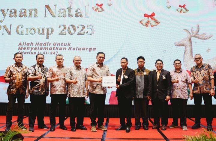 Berdonasi untuk Korban Bencana, Cara  Karyawan Nasrani PTPN IV Regional III Maknai Natal 2025