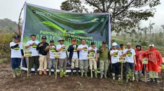 Ikut Jaga Ekosistem, PTPN IV Regional IV Tanam 2.000 Pohon di Kaki Gunung Kerinci