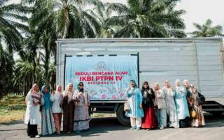 Di Tengah Upaya Pemulihan, PTPN IV Regional III Riau Salurkan Bantuan di 3 Provinsi Terdampak Bencana