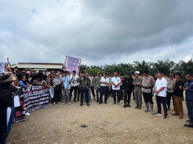 Tuntut Kebun Plasma yang Dijanjikan 3 Tahun Lalu, Seribuan Massa Gelar Aksi Demo di PT TKA