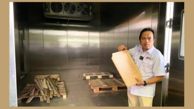 Berbahan Limbah Kelapa dan Sawit, Tengah Dikembangkan Genting Tahan Gempa