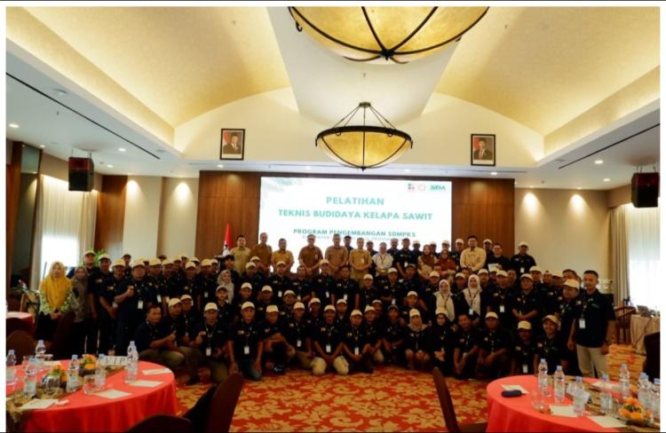 BPDP Gelar Pelatihan Teknis Budidaya Sawit di Inhu, Petani: Materinya Sangat Relevan dengan Kondisi yang Dihadapi Petani