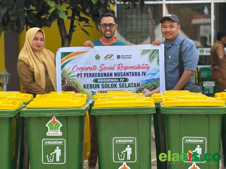 Melalui Program TJSL, PTPN IV Serahkan 10 Tong Sampah untuk Destinasi Wisata di Solsel Sumbar