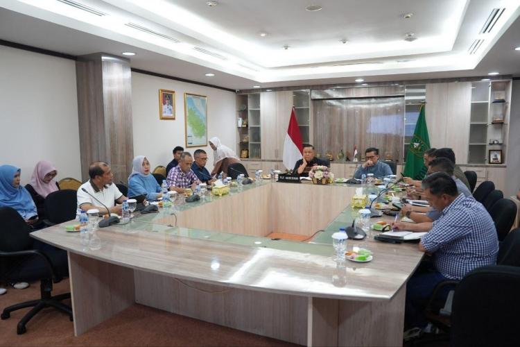 Hadapi Puncak Risiko Karhutla, Plt Gubri: Seluruh Unsur Harus Bergerak Bersama