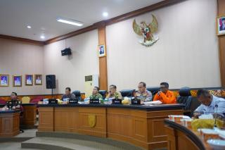 Tersambung dengan Sejumlah Pejabat di Pusat, Forkopimda Riau Gelar Rakor Penanganan Karhutla